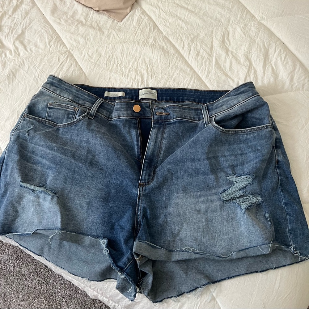 Universal Thread High Rise Jean Shorts Size 20 - Picture 2 of 4